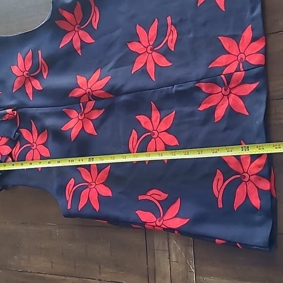 Banana Republic Navy Floral sleeveless blouse size 10 - Picture 4 of 6